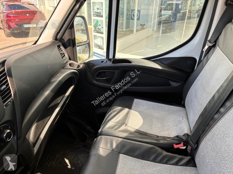 Furgoneta Iveco  35C16 3.0 CAJA BASCULANTE