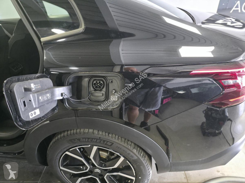 Véhicule utilitaire Citroën C4 X ë-136  E-Séries