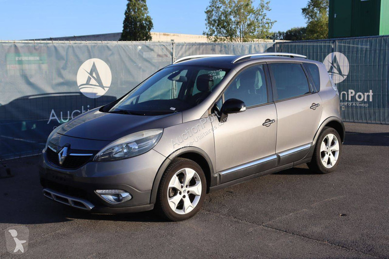 عربة نفعية Renault  Scénic