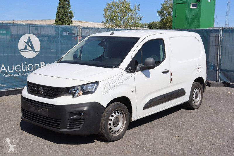 Véhicule utilitaire Peugeot