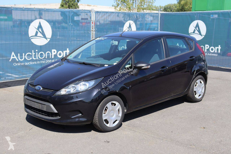 عربة نفعية Ford