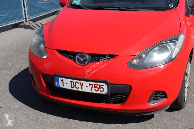 Samochód dostawczy Mazda  2