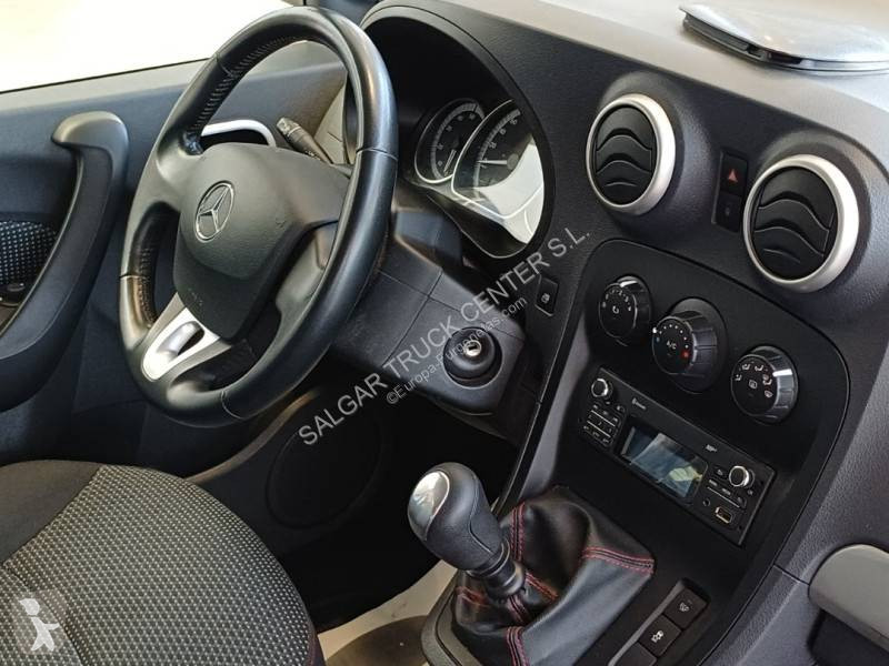 عربة نفعية Mercedes