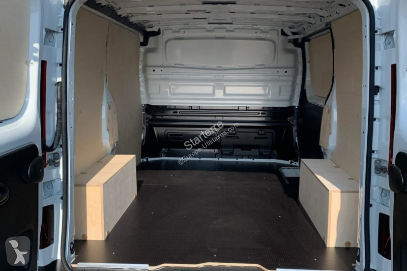 Véhicule utilitaire Renault  TRAFIC FOURGON