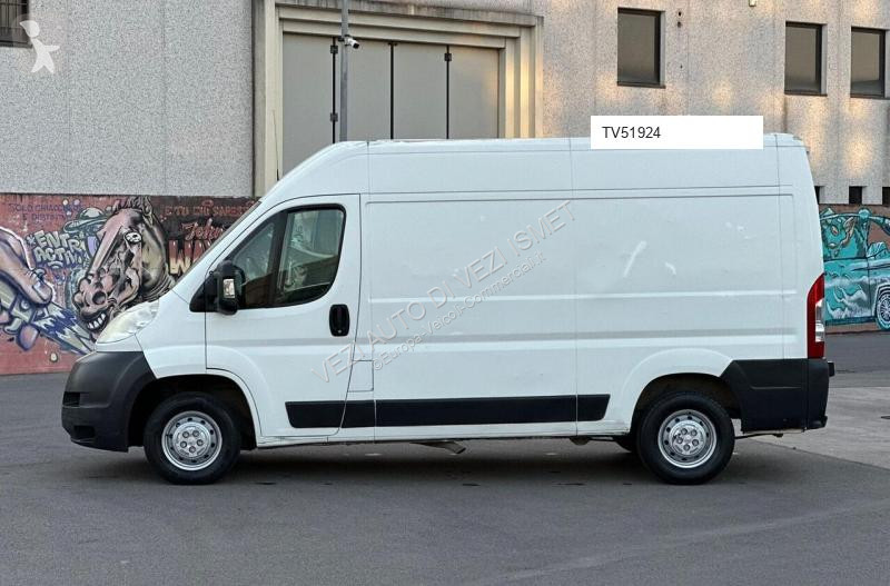 Furgoneta Peugeot boxer tetto alto passo medio
