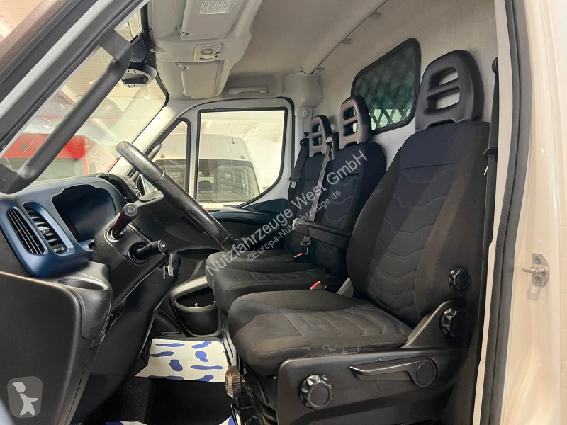 عربة نفعية Iveco 35s18 3,0 HPI...