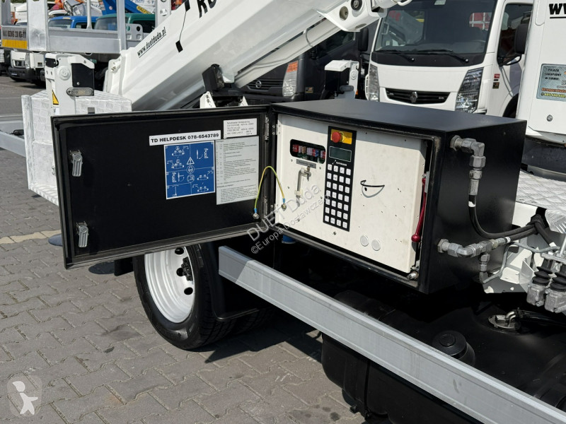 Véhicule utilitaire Nissan