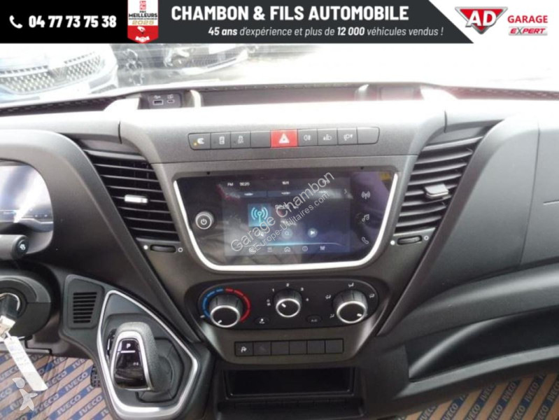 عربة نفعية Iveco 35S18 3.0 V16 HI-MATIC H2 180CV