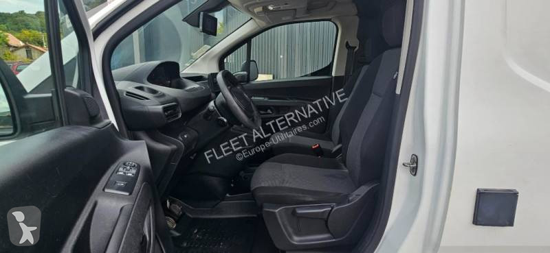 Véhicule utilitaire Peugeot