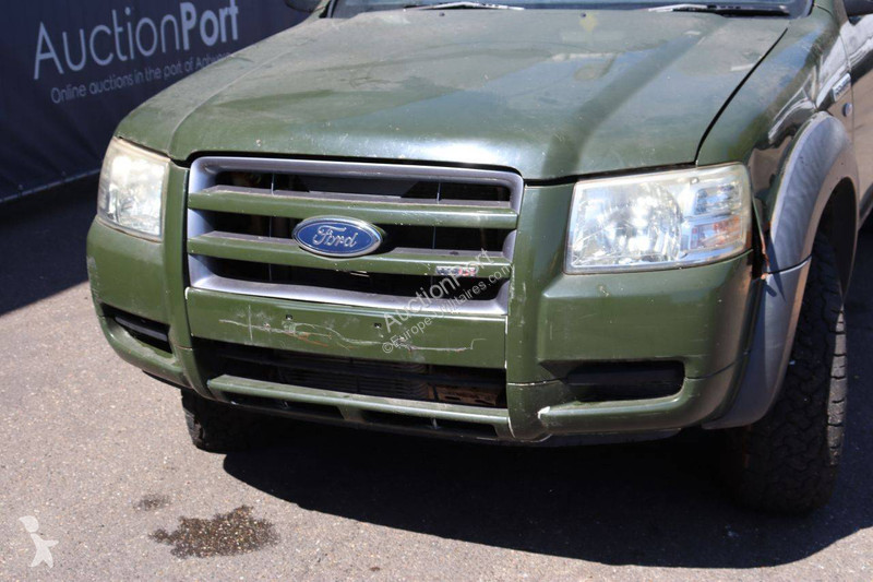 Véhicule utilitaire Ford