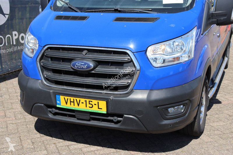 Véhicule utilitaire Ford