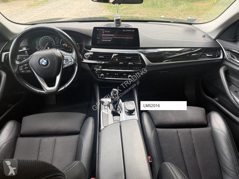 Véhicule utilitaire BMW 525