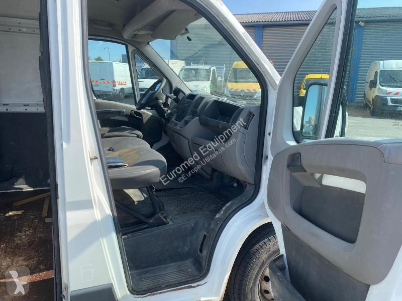 Véhicule utilitaire Peugeot