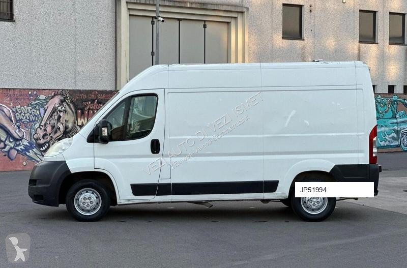 Véhicule utilitaire Peugeot