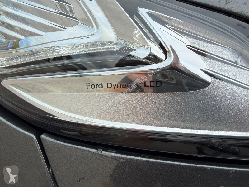 Véhicule utilitaire Ford Turnier Titanium 2.0...
