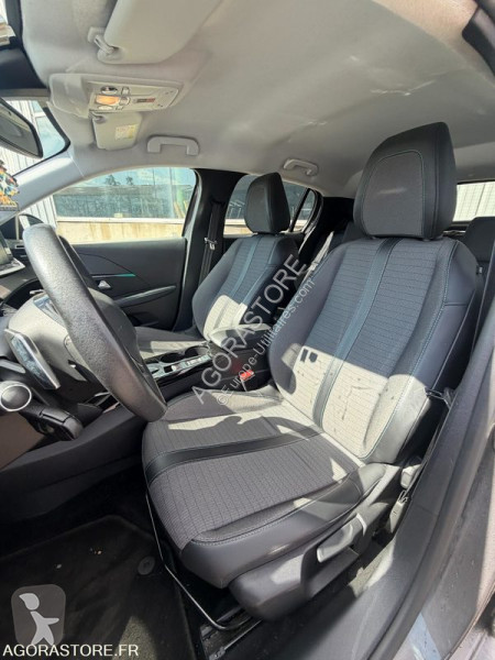 Véhicule utilitaire Peugeot 208