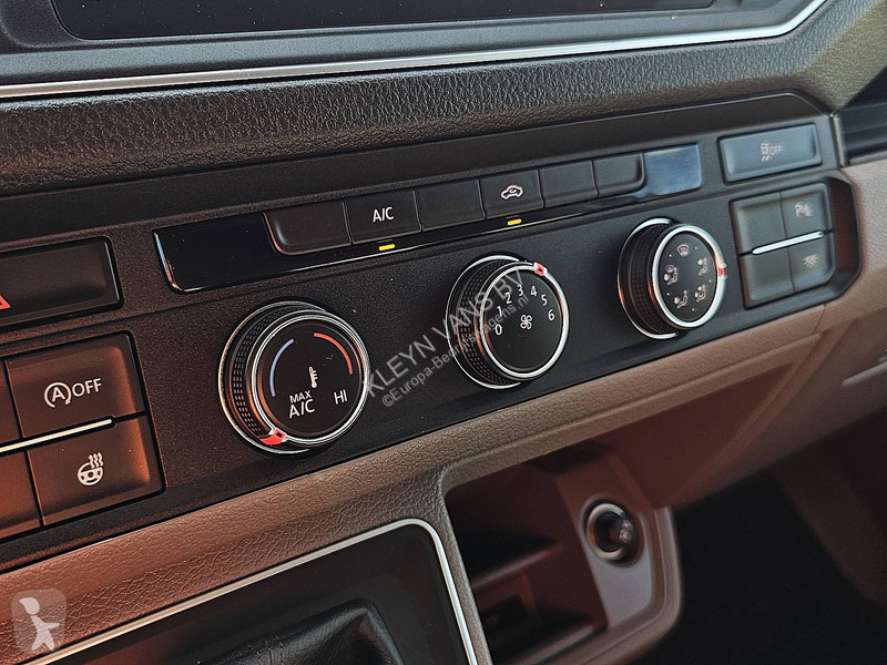 Véhicule utilitaire Volkswagen 35 2.0 TDI 177...