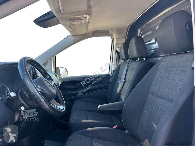 Véhicule utilitaire Mercedes III - vito 114 cdi...