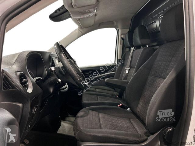 Véhicule utilitaire Mercedes III 114 - vito 114...