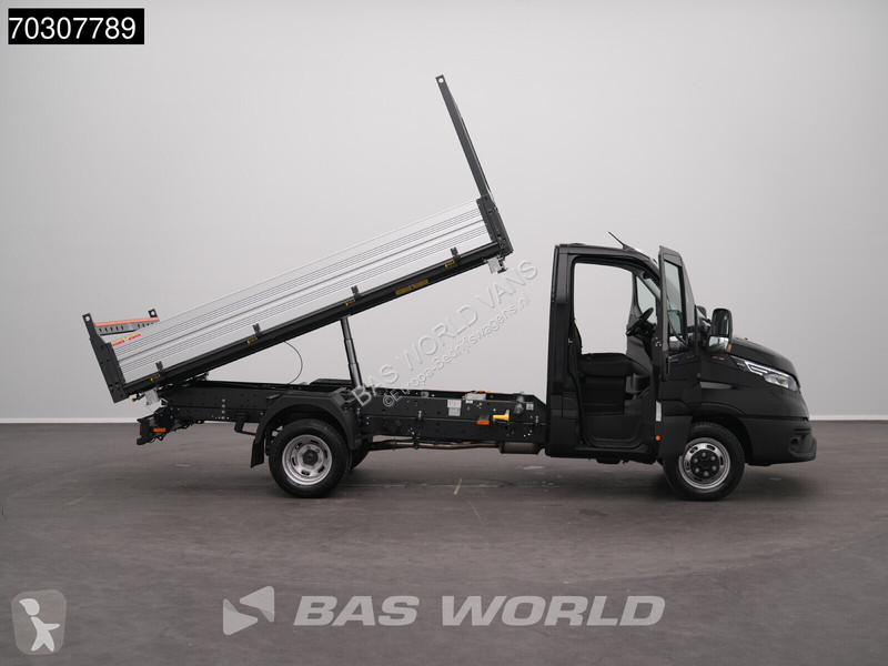 Véhicule utilitaire Iveco 35C18 3.0L...