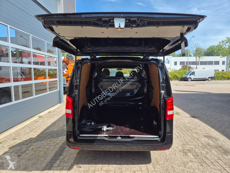 Véhicule utilitaire Mercedes L2 DC 5 Pers/...