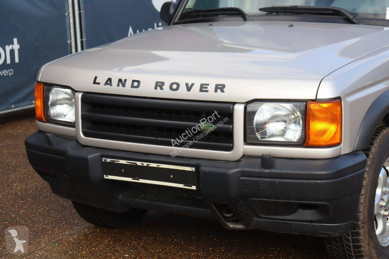 Véhicule utilitaire Land Rover V8