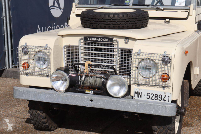 Véhicule utilitaire Land Rover