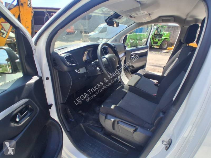 Véhicule utilitaire Peugeot