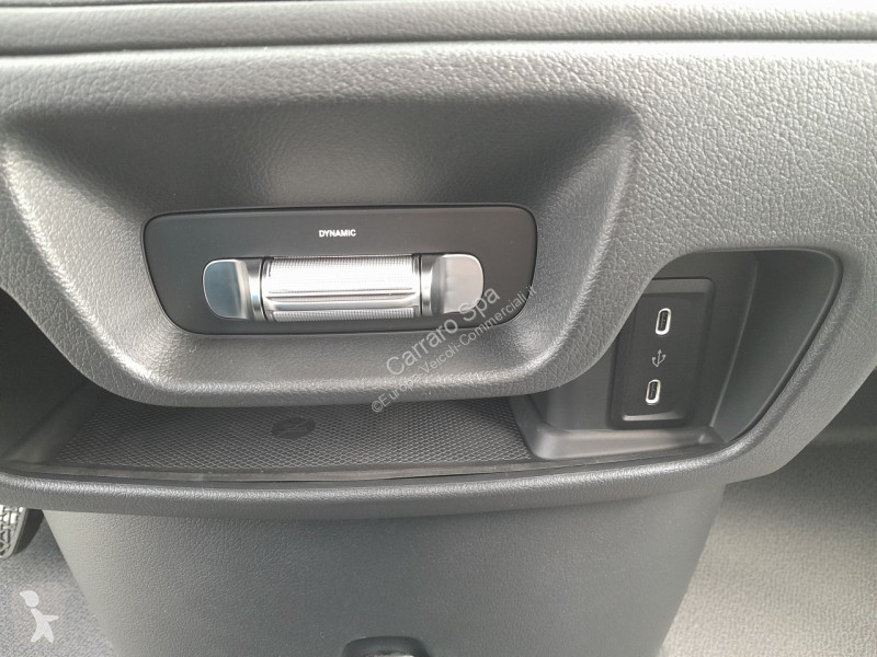 Véhicule utilitaire Mercedes Furgone