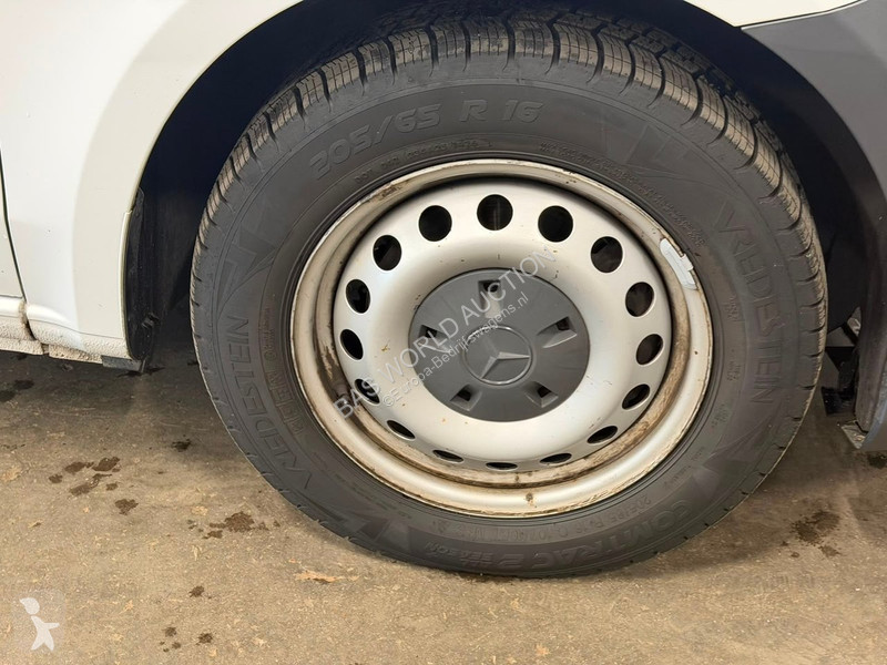 Véhicule utilitaire Mercedes 111 CDI Lang