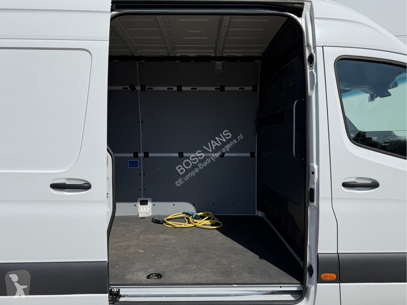 Véhicule utilitaire Mercedes 312 55kWh L2H2...