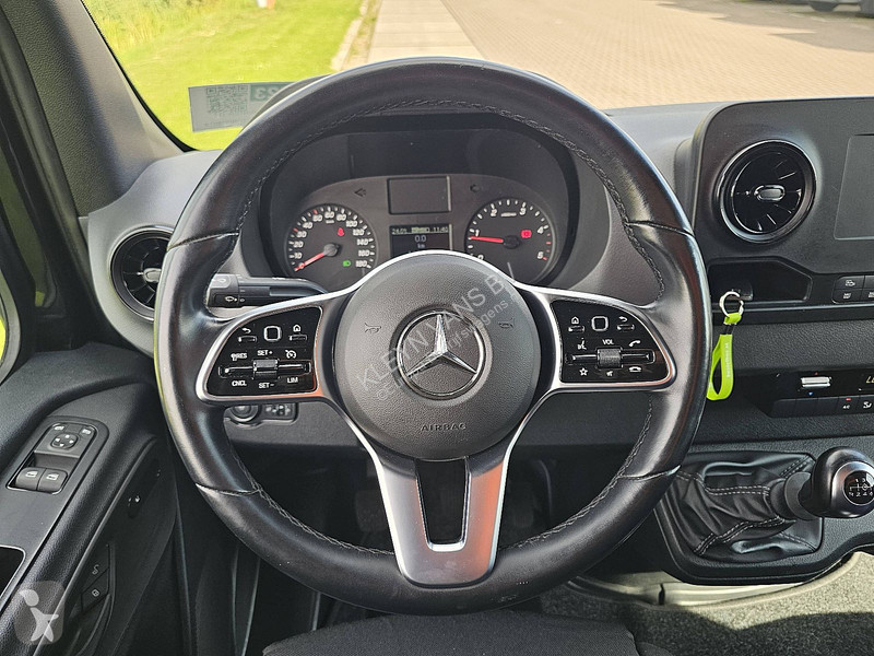 Véhicule utilitaire Mercedes 317 L2H2 Mbux Navi AC