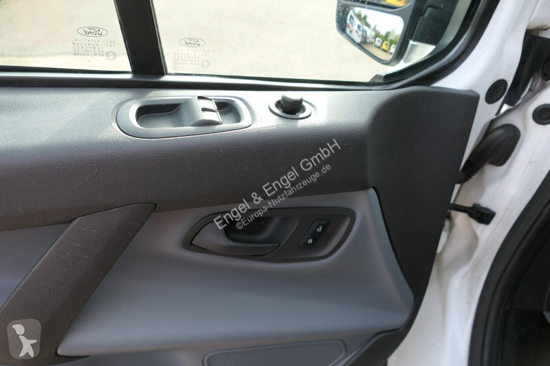 Véhicule utilitaire Ford Transit Custom 290 2.0...