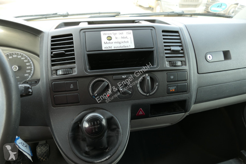 Véhicule utilitaire Volkswagen T5 Transporter...
