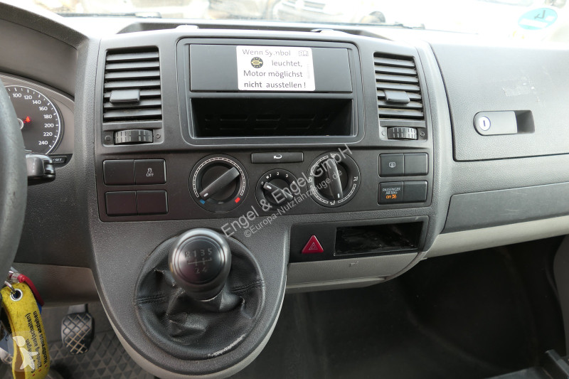Véhicule utilitaire Volkswagen T5 Transporter...