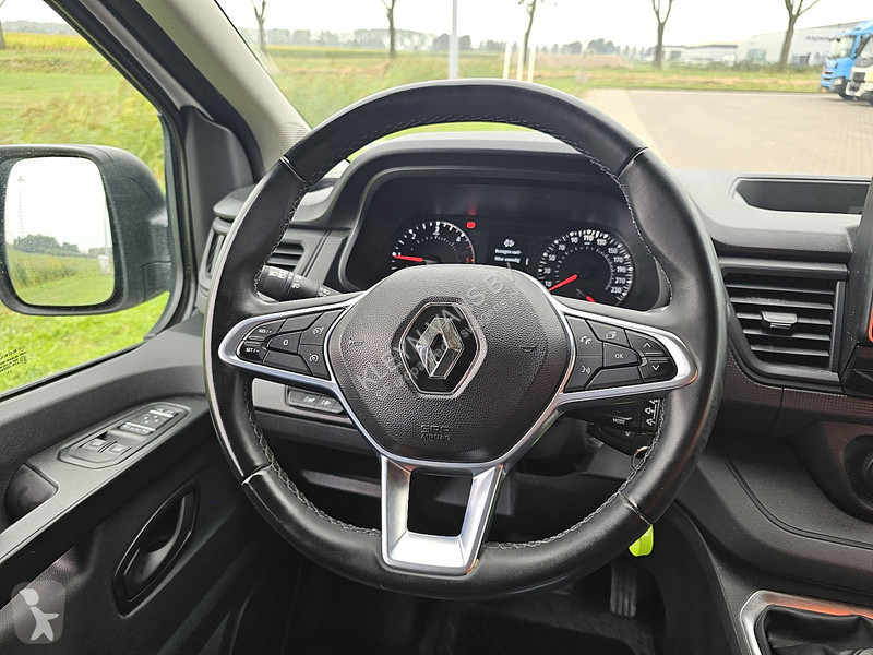 Лекотоварен автомобил Renault 2.0 DCI 130 L2H1...
