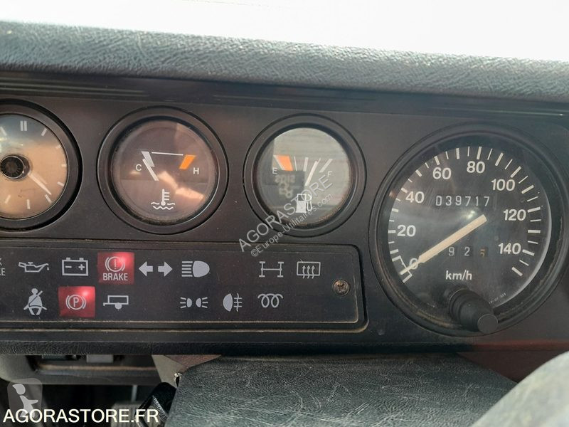 Bedrijfswagen Land Rover DEFENDER