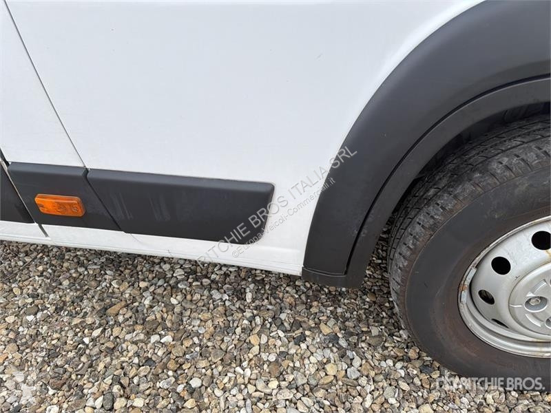 Véhicule utilitaire Opel 2.2