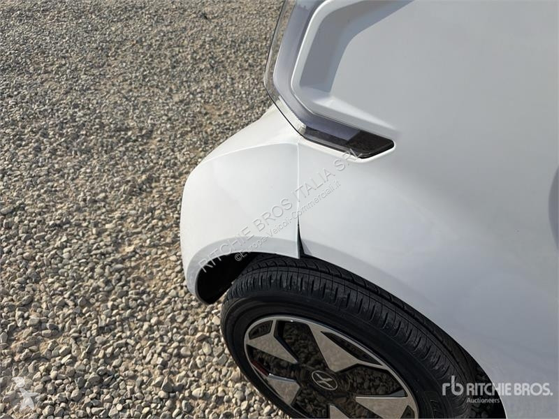 Коммерческий автомобиль  XEV Yoyo Electric...