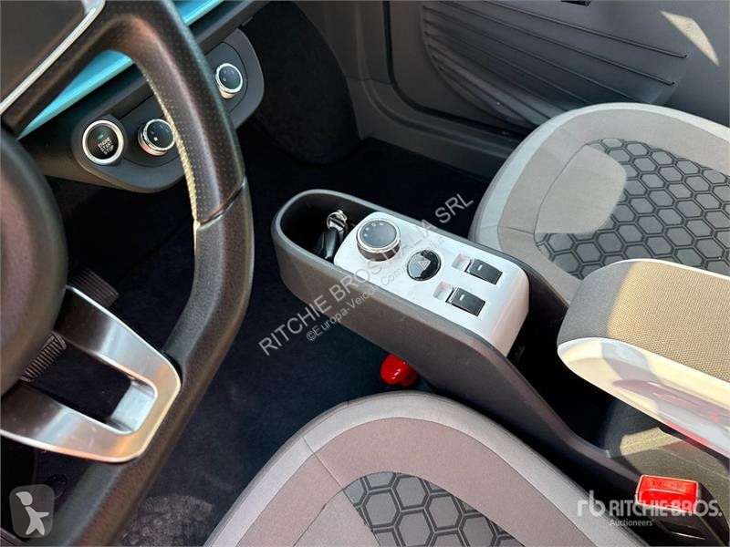 Лекотоварен автомобил  XEV Yoyo