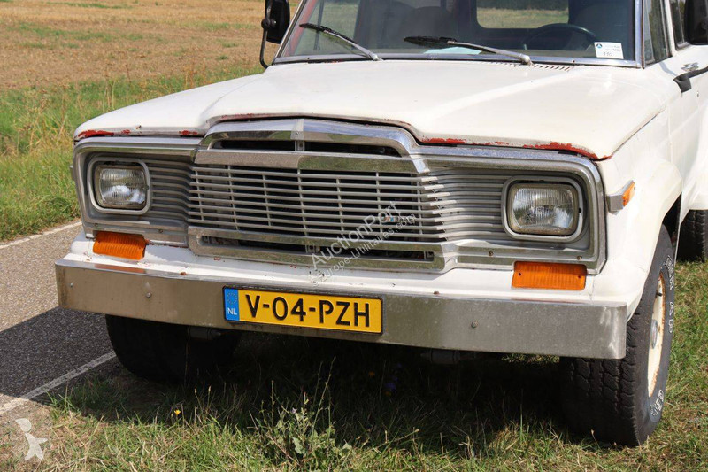 Furgoneta Jeep Chief