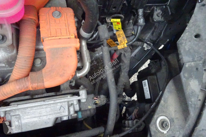 Véhicule utilitaire KIA SPORTAGE 1,6 T-GDI...