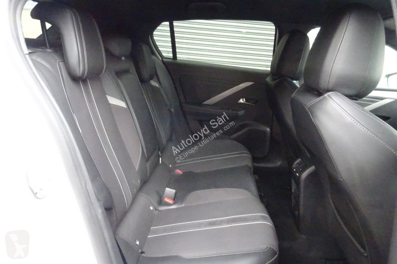 Лекотоварен автомобил Opel ASTRA 1,2 E-DSC 136...