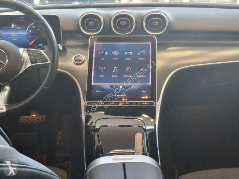 Комерційні автомобілі Mercedes 200