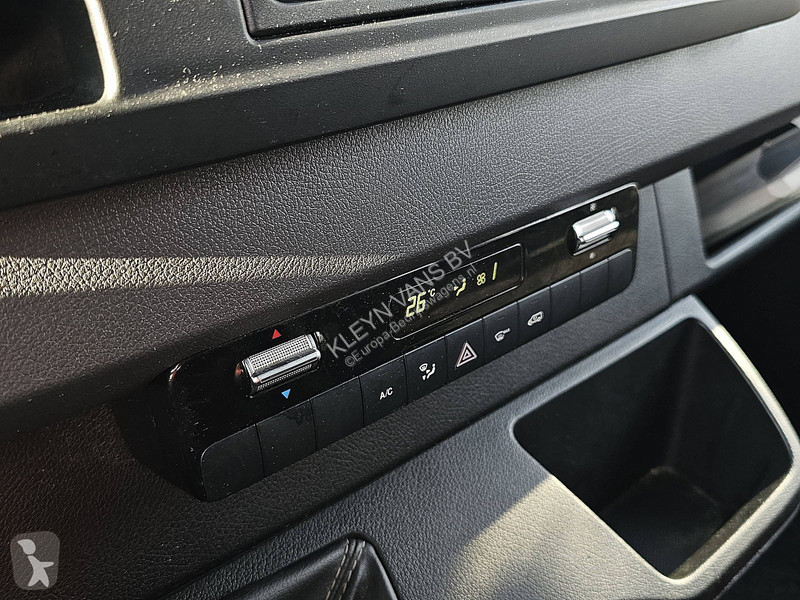 Лекотоварен автомобил Mercedes 315 L3...