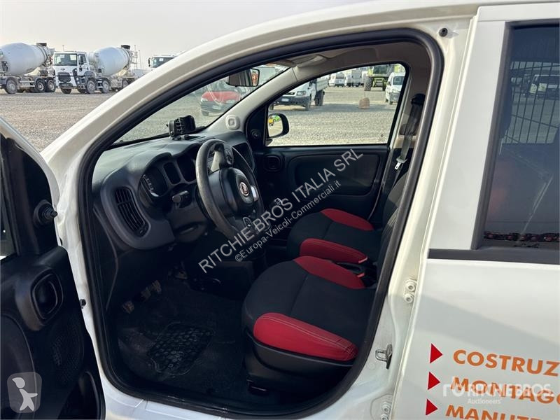 Комерційні автомобілі Fiat Cargo Van