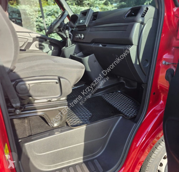 Комерційні автомобілі Renault