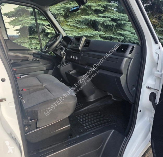 Комерційні автомобілі Renault