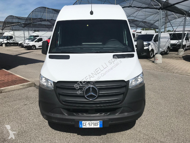Комерційні автомобілі Mercedes Sprinter 315 2.0...