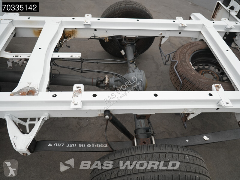 Furgoneta Mercedes 311 CDI Chassis Cabine...